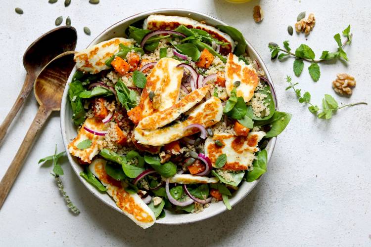 Halloumi salad with lightly spiced, roasted butternut squash 