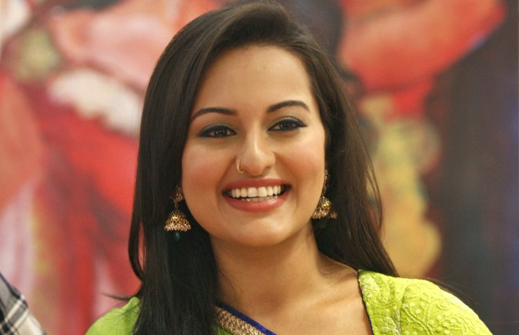 Sonakshi Sinha Net Worth 2020, Bio, Age, Height